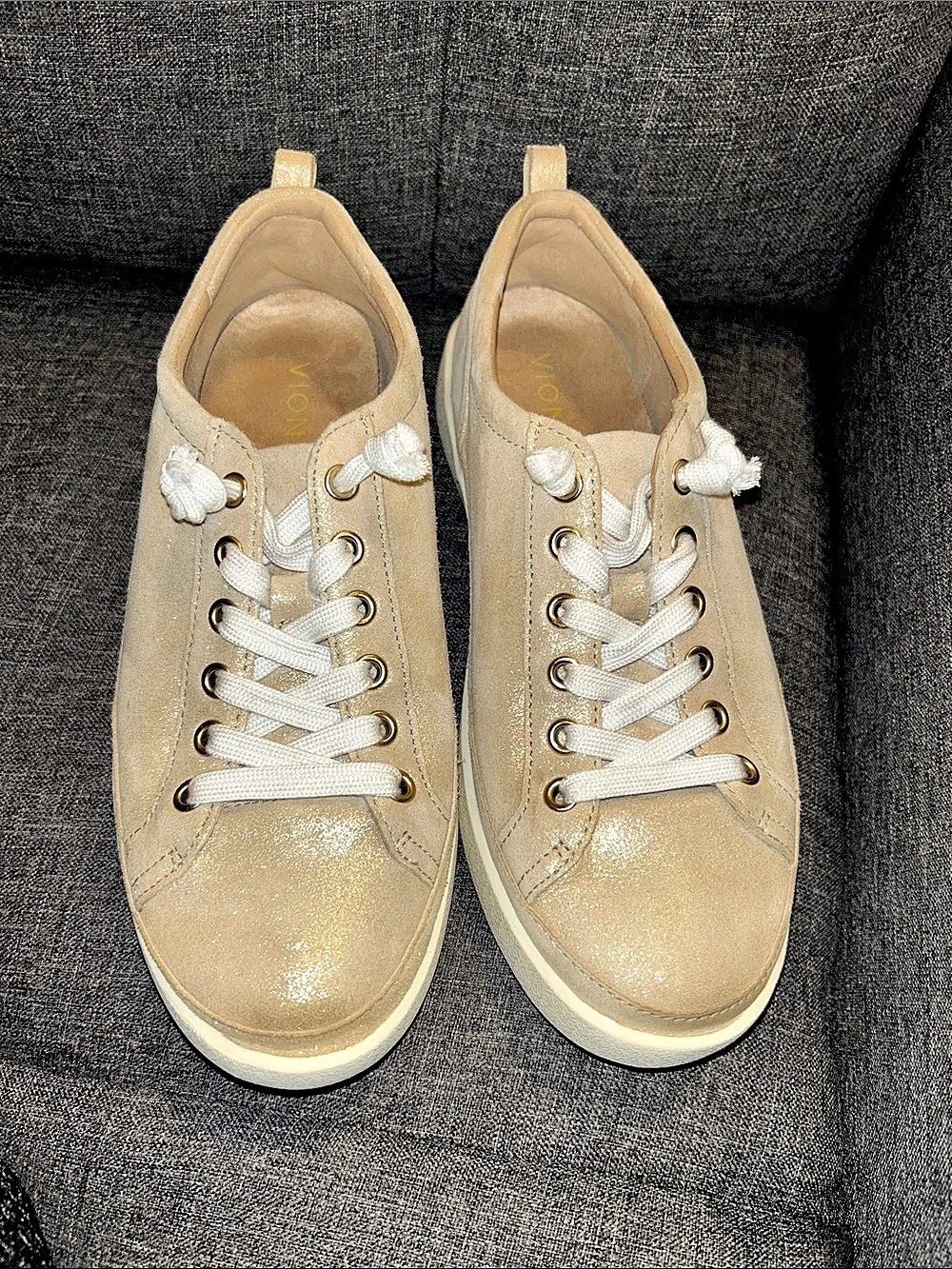 Vionic Winny Gold Shimmer Sparkle Slip On Sneakers 8.5 Arch Support Casual